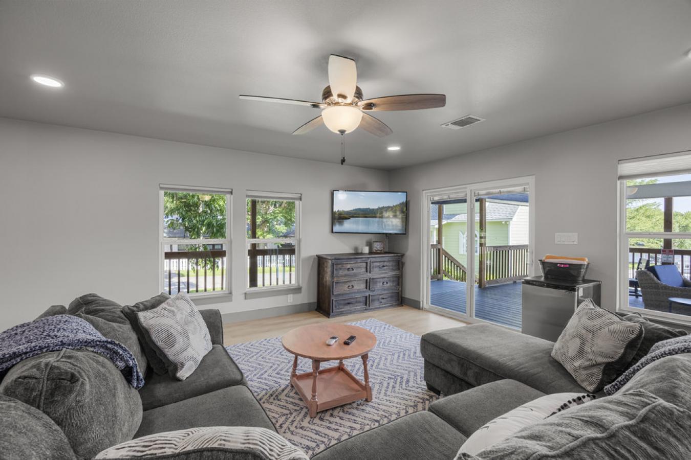 Kingsland, Llano, 78639, United States, 4 Bedrooms Bedrooms, ,3 BathroomsBathrooms,Residential,For Sale,1900086