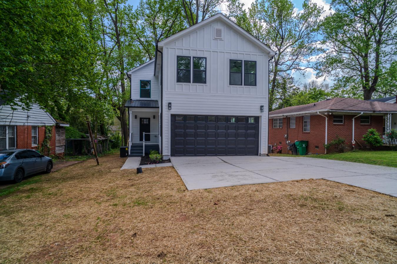 Charlotte, North Carolina, 28216, United States, 4 Bedrooms Bedrooms, ,2 BathroomsBathrooms,Residential,For Sale,1900085