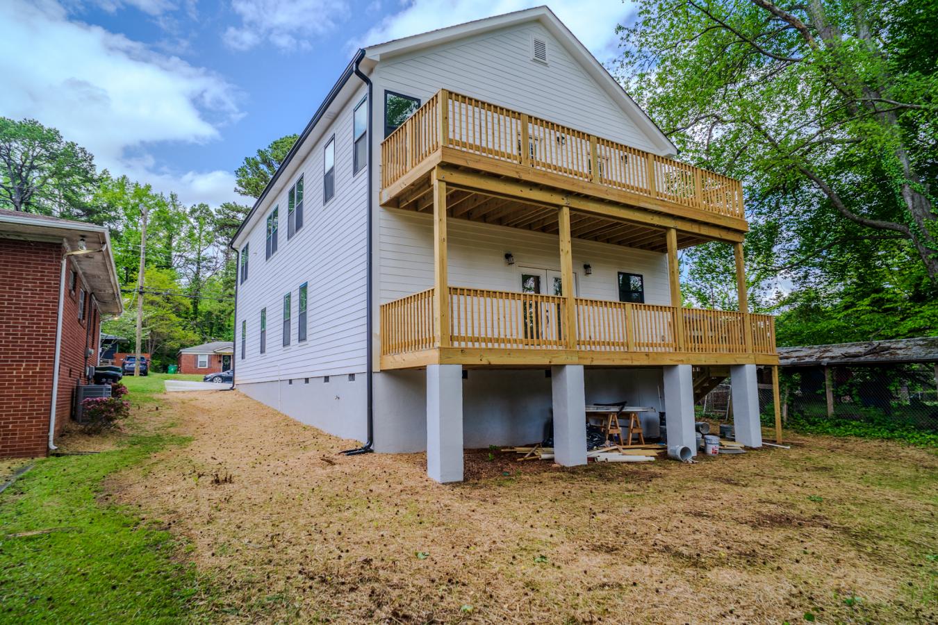 Charlotte, North Carolina, 28216, United States, 4 Bedrooms Bedrooms, ,2 BathroomsBathrooms,Residential,For Sale,1900085