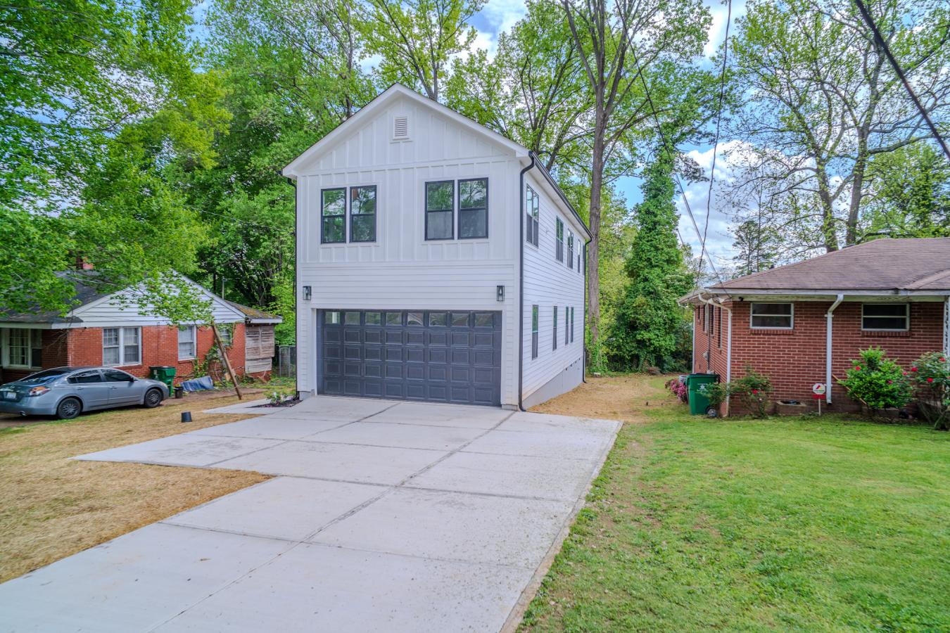 Charlotte, North Carolina, 28216, United States, 4 Bedrooms Bedrooms, ,2 BathroomsBathrooms,Residential,For Sale,1900085