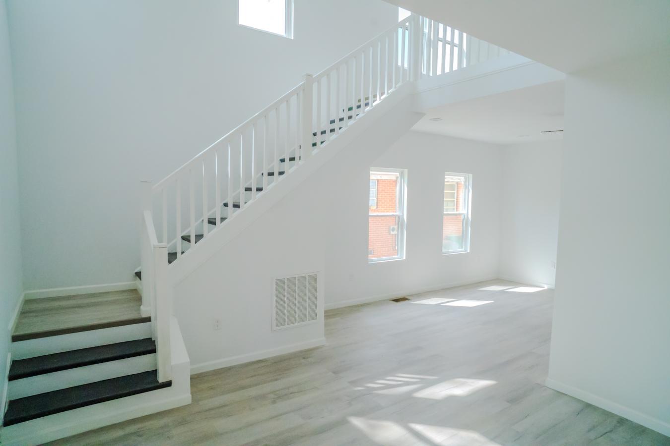 Charlotte, North Carolina, 28216, United States, 4 Bedrooms Bedrooms, ,2 BathroomsBathrooms,Residential,For Sale,1900085