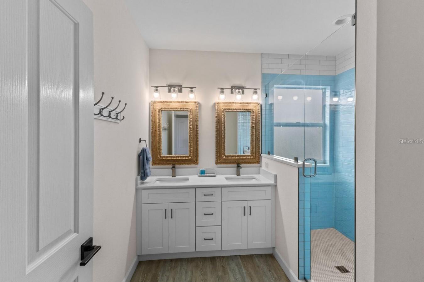 Anna Maria Islan, Manatee, 34206, United States, 5 Bedrooms Bedrooms, ,5 BathroomsBathrooms,Residential,For Sale,1900081