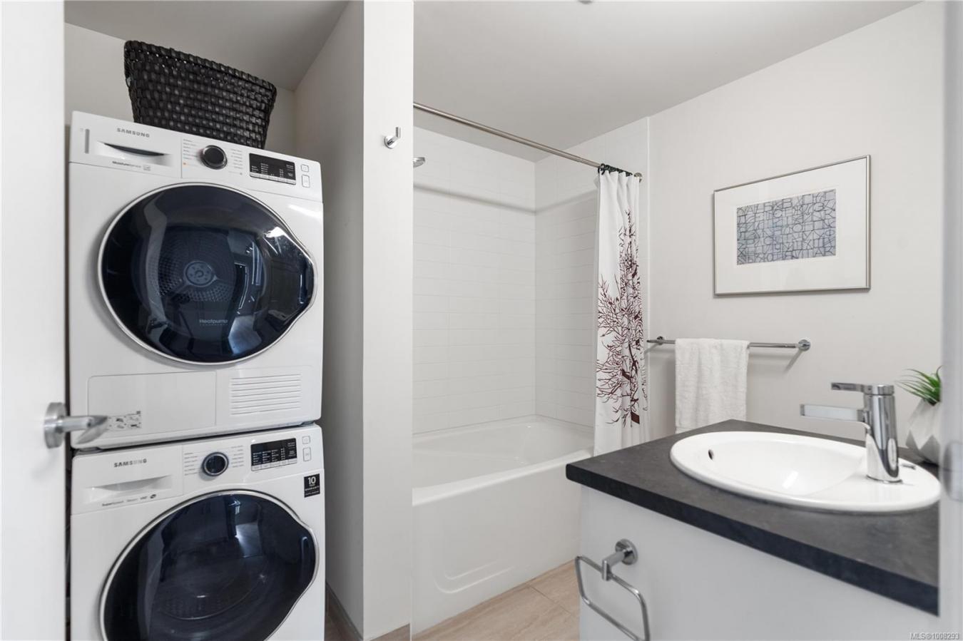 Sidney, Capital Regional District, V8L 2A4, Canada, 3 Bedrooms Bedrooms, ,2 BathroomsBathrooms,Residential,For Sale,1900080