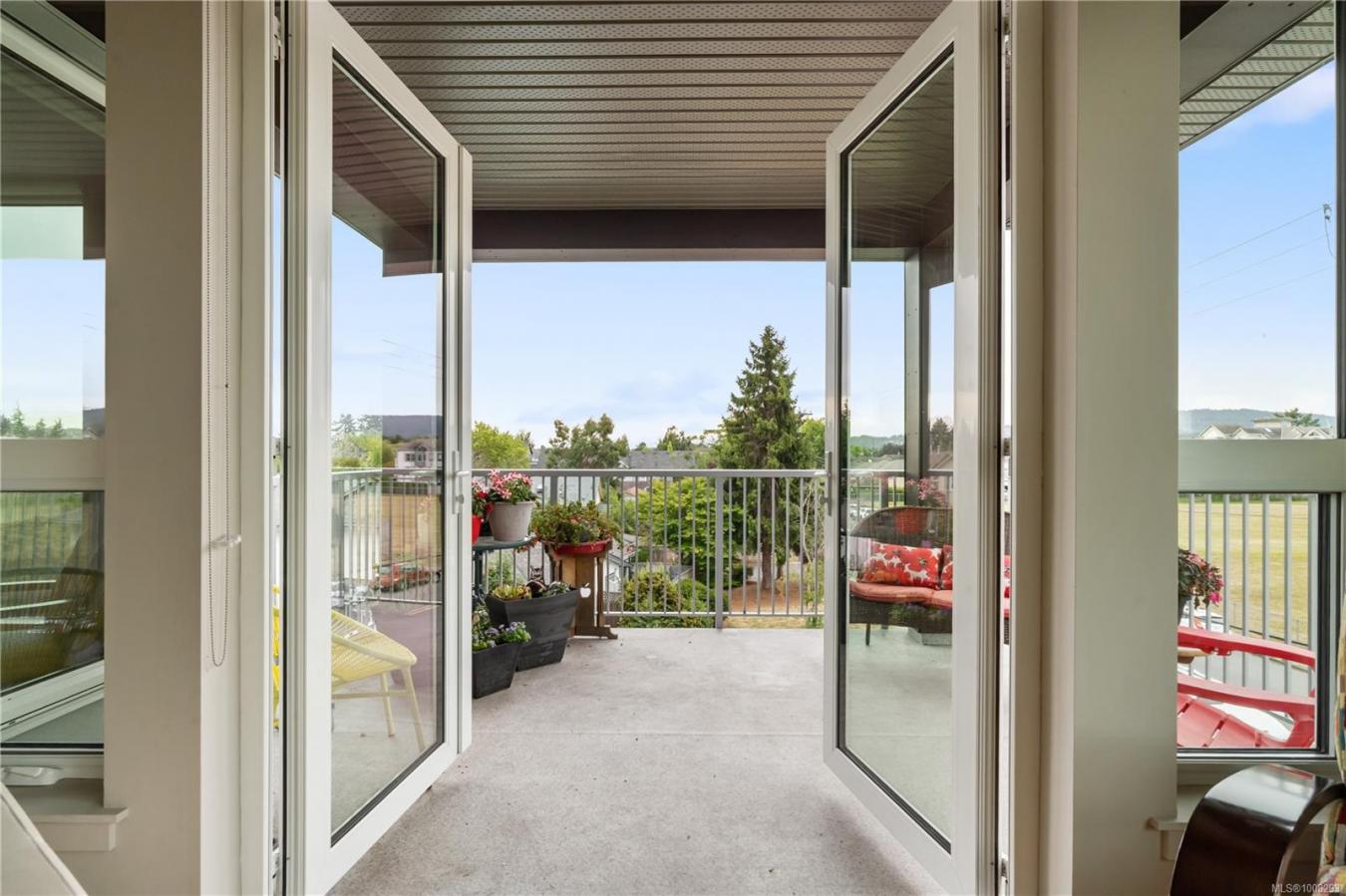 Sidney, Capital Regional District, V8L 2A4, Canada, 3 Bedrooms Bedrooms, ,2 BathroomsBathrooms,Residential,For Sale,1900080