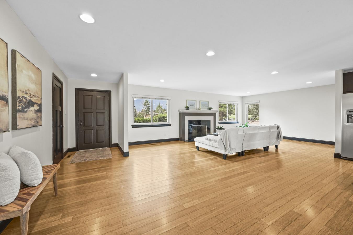 Colorado Springs, El Paso, 80904, United States, 3 Bedrooms Bedrooms, ,2 BathroomsBathrooms,Residential,For Sale,1900079