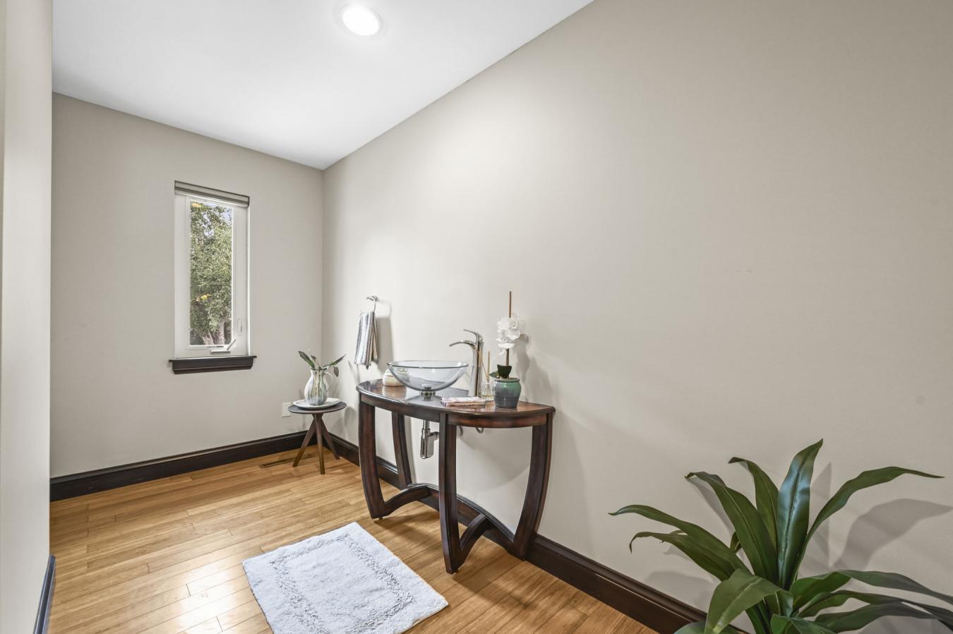 Colorado Springs, El Paso, 80904, United States, 3 Bedrooms Bedrooms, ,2 BathroomsBathrooms,Residential,For Sale,1900079