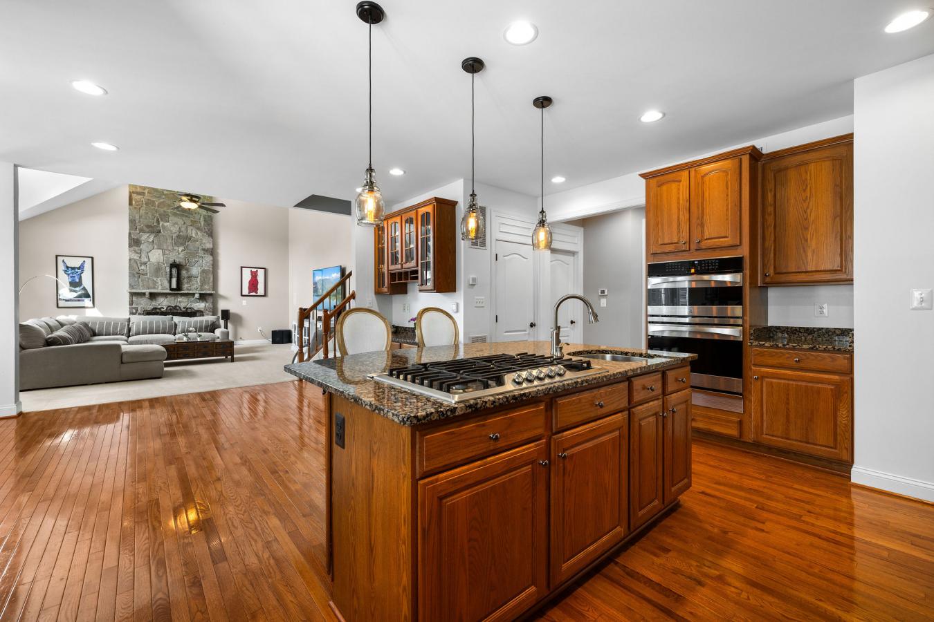 Aldie, Virginia, 20105, United States, 5 Bedrooms Bedrooms, ,4 BathroomsBathrooms,Residential,For Sale,1900329