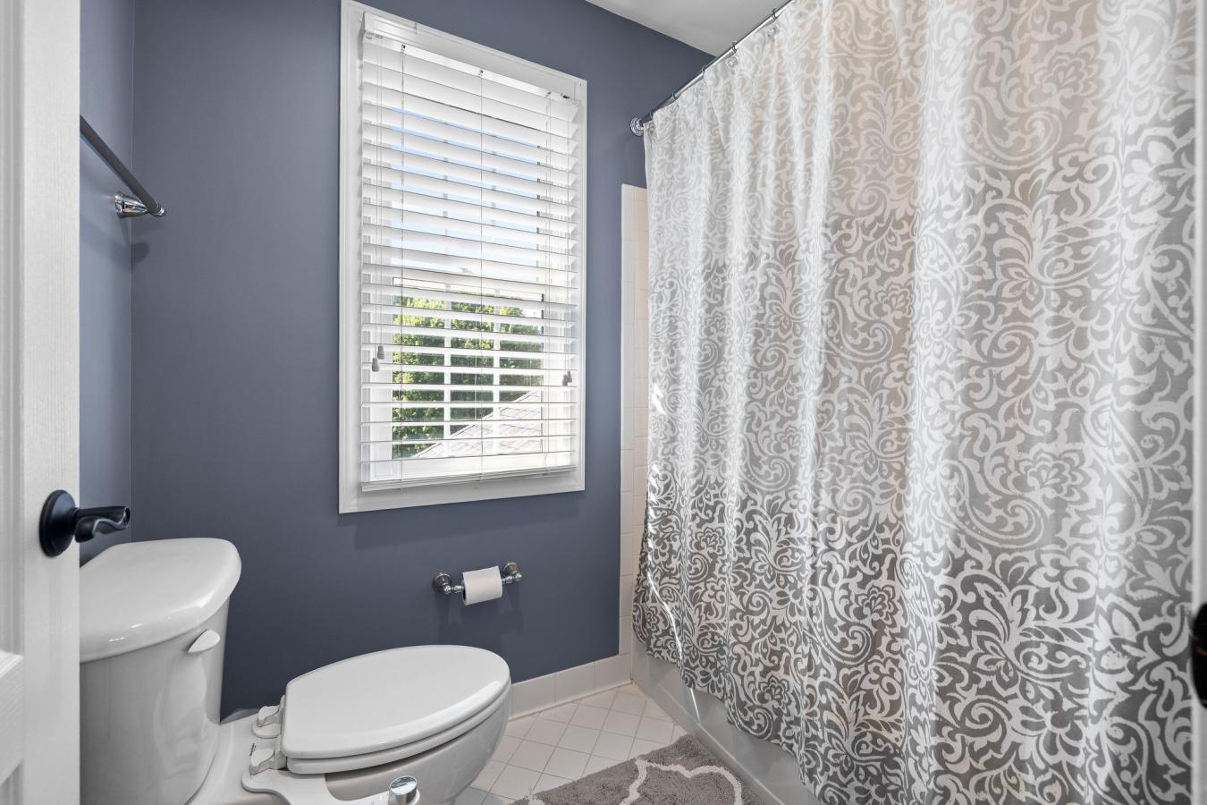 Aldie, Virginia, 20105, United States, 5 Bedrooms Bedrooms, ,4 BathroomsBathrooms,Residential,For Sale,1900329