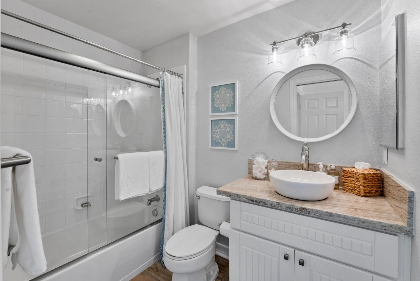 Carlsbad, San Diego, 92008, United States, 5 Bedrooms Bedrooms, ,4 BathroomsBathrooms,Residential,For Sale,1900324