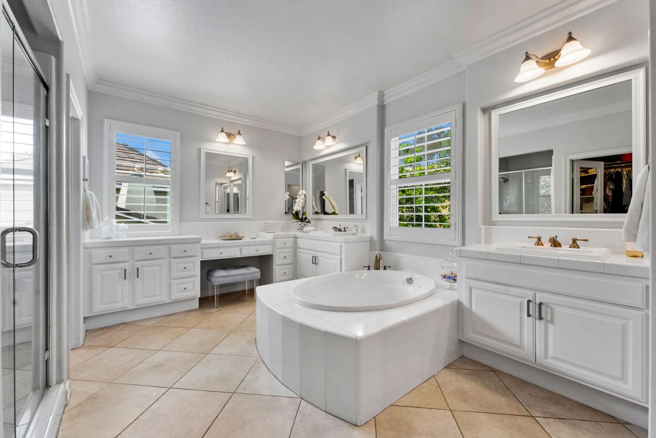 Carlsbad, San Diego, 92008, United States, 5 Bedrooms Bedrooms, ,4 BathroomsBathrooms,Residential,For Sale,1900324
