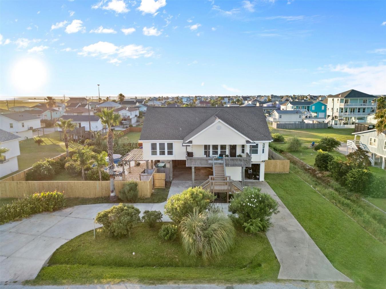 Galveston, Galveston, 77554, United States, 3 Bedrooms Bedrooms, ,1 BathroomBathrooms,Residential,For Sale,1944219