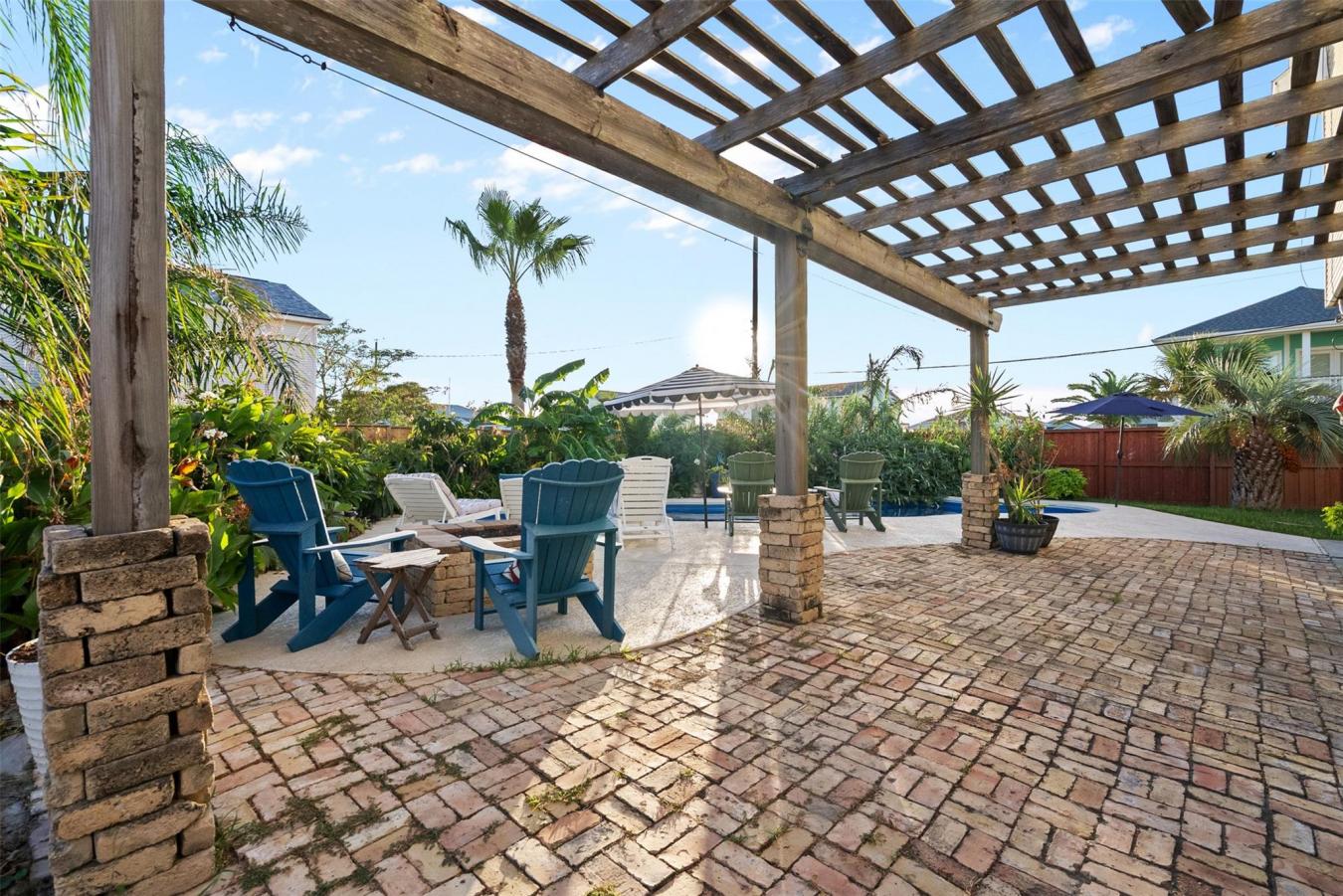 Galveston, Galveston, 77554, United States, 3 Bedrooms Bedrooms, ,1 BathroomBathrooms,Residential,For Sale,1944219