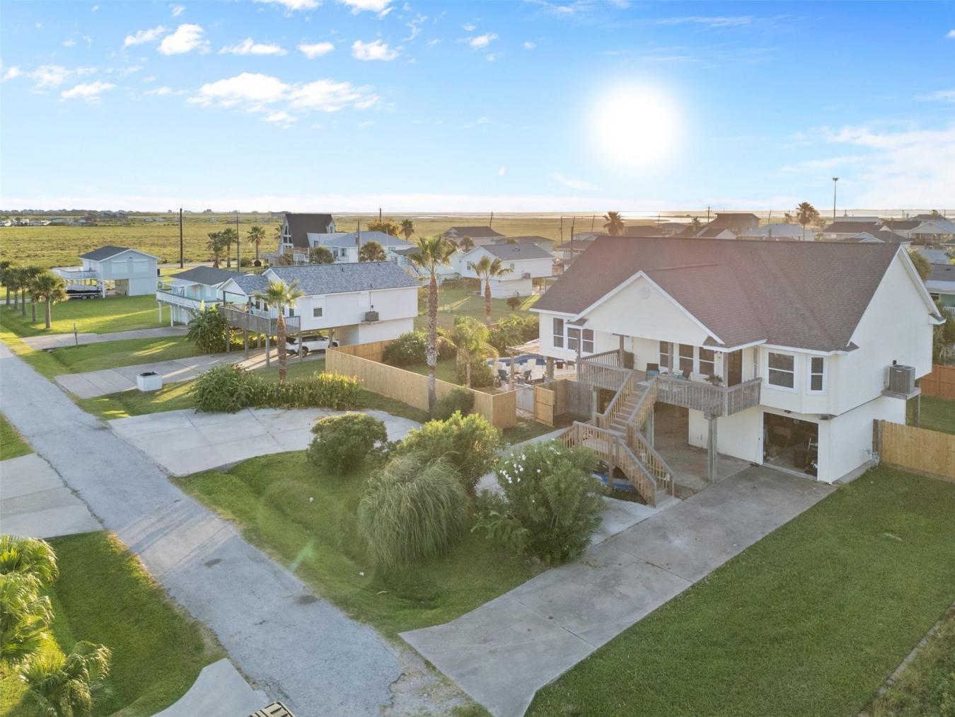 Galveston, Galveston, 77554, United States, 3 Bedrooms Bedrooms, ,1 BathroomBathrooms,Residential,For Sale,1944219
