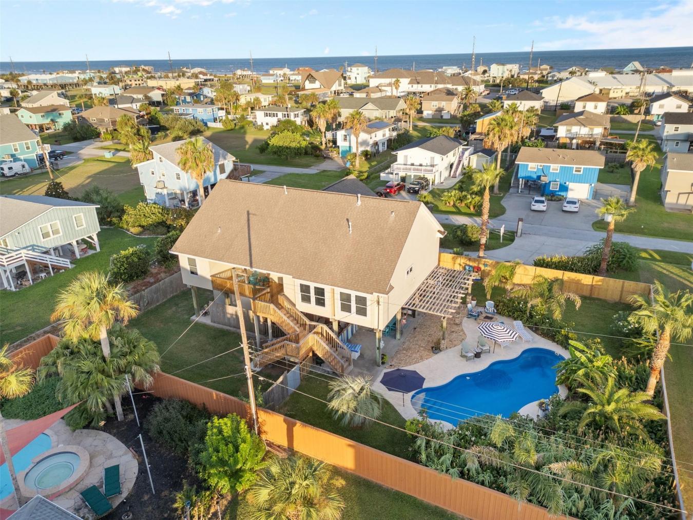 Galveston, Galveston, 77554, United States, 3 Bedrooms Bedrooms, ,1 BathroomBathrooms,Residential,For Sale,1944219