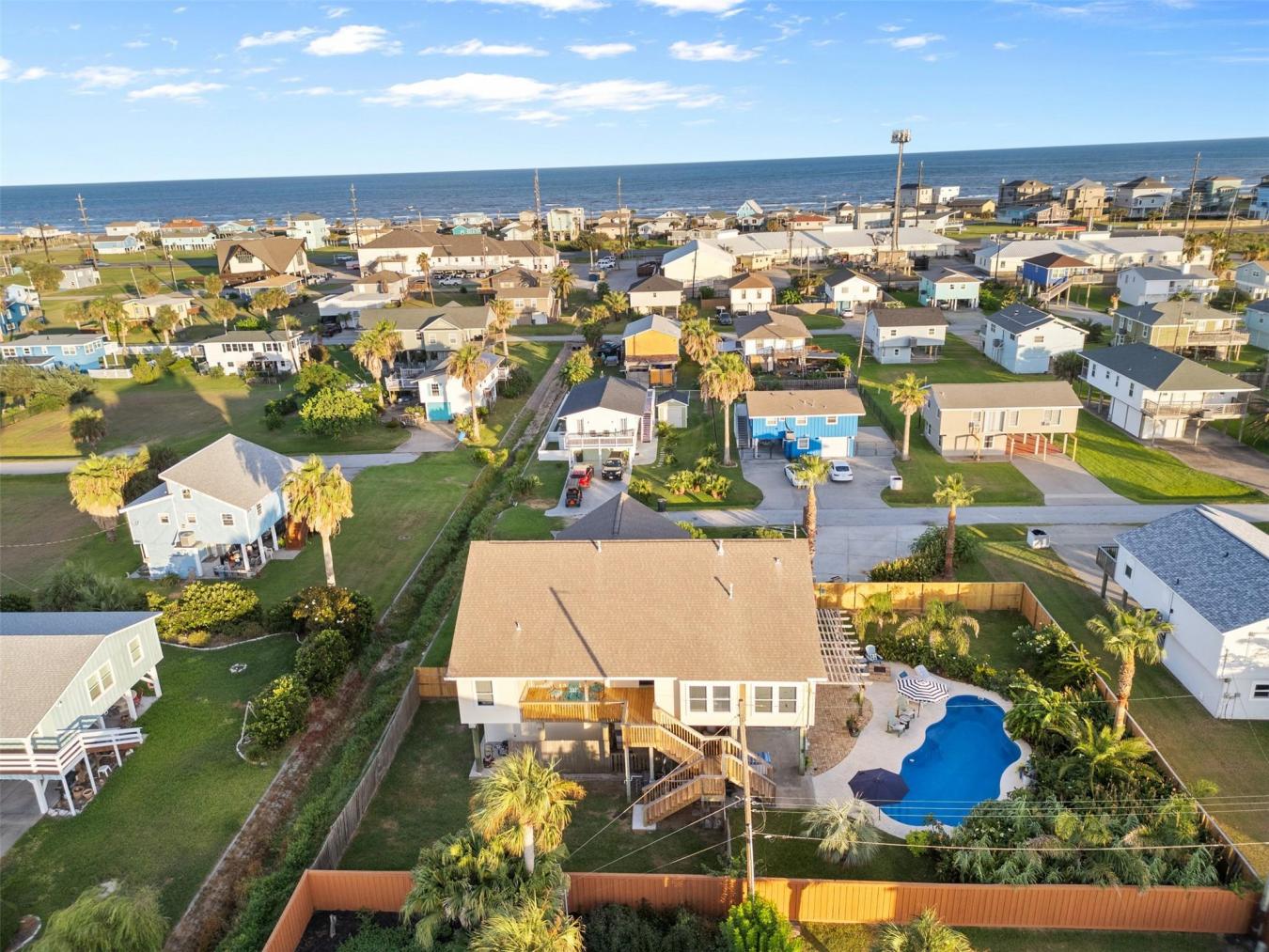 Galveston, Galveston, 77554, United States, 3 Bedrooms Bedrooms, ,1 BathroomBathrooms,Residential,For Sale,1944219