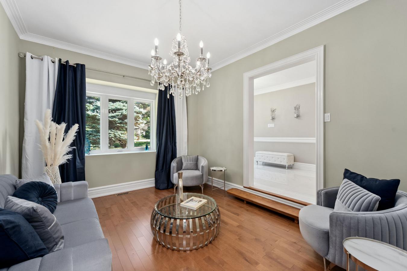 King, ON, L7B0C7, Canada, 4 Bedrooms Bedrooms, ,5 BathroomsBathrooms,Residential,For Sale,1900319