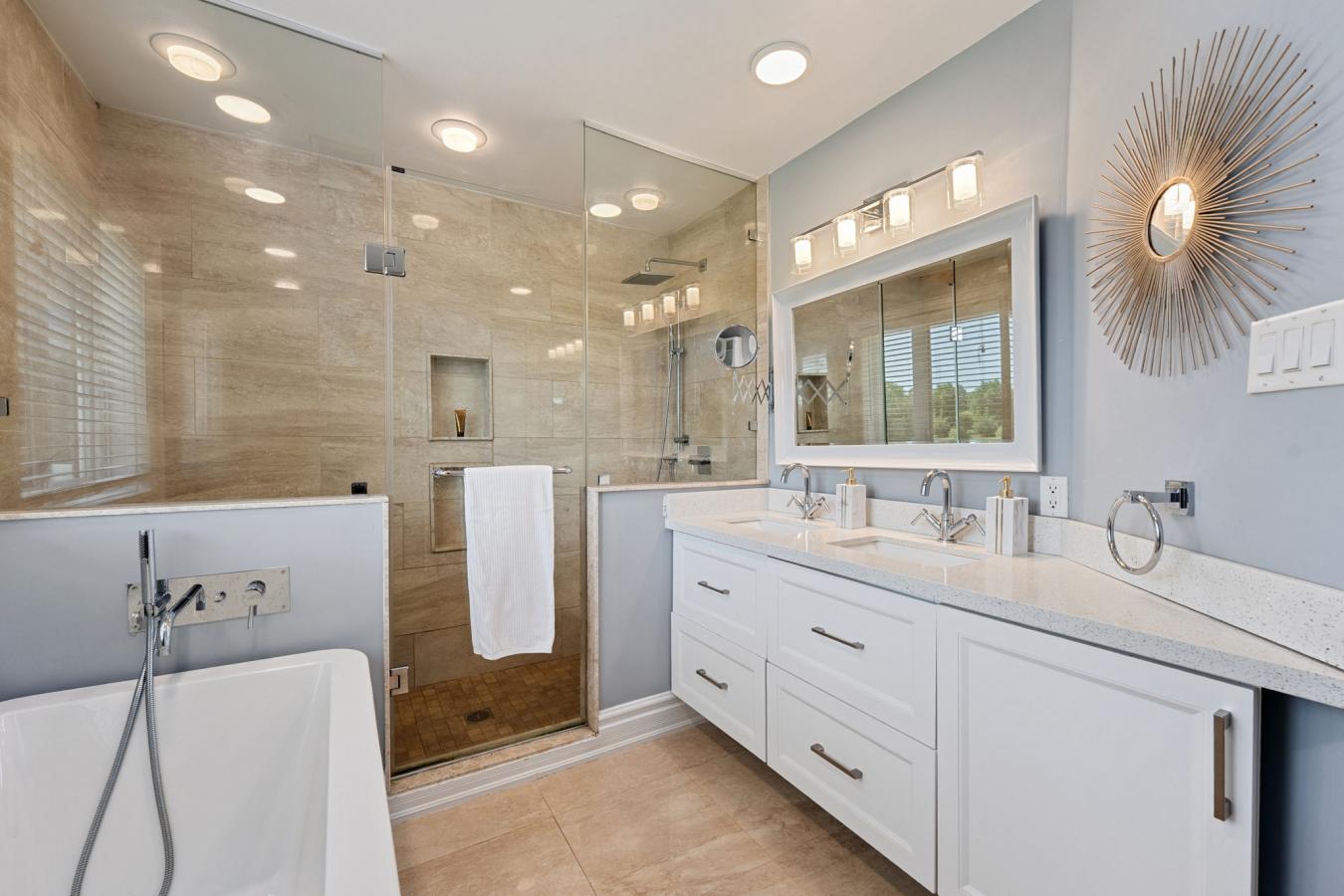 King, ON, L7B0C7, Canada, 4 Bedrooms Bedrooms, ,5 BathroomsBathrooms,Residential,For Sale,1900319