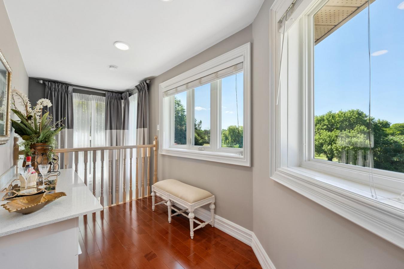 King, ON, L7B0C7, Canada, 4 Bedrooms Bedrooms, ,5 BathroomsBathrooms,Residential,For Sale,1900319