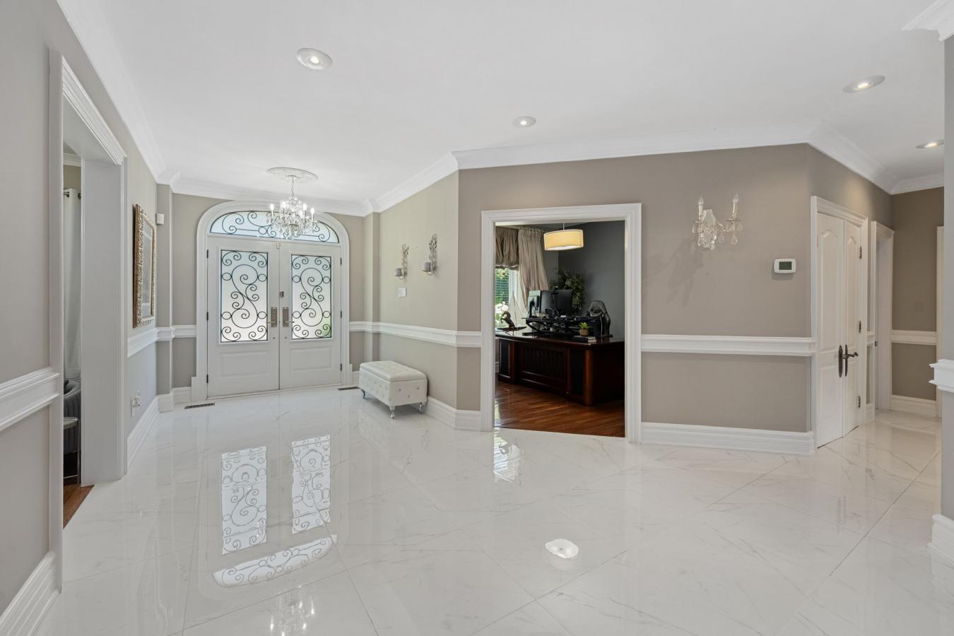 King, ON, L7B0C7, Canada, 4 Bedrooms Bedrooms, ,5 BathroomsBathrooms,Residential,For Sale,1900319