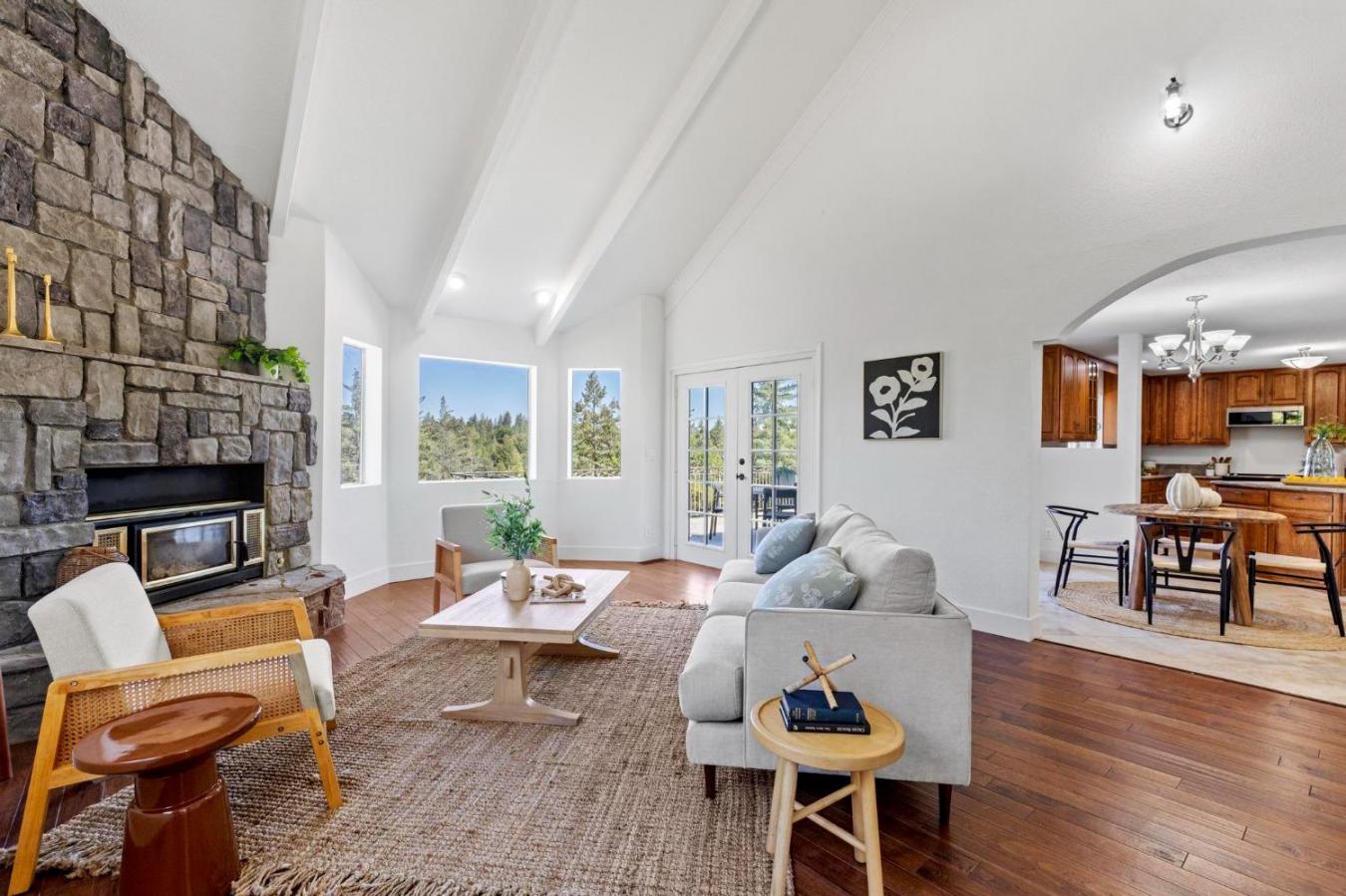 Colfax, Placer, 95713, United States, 5 Bedrooms Bedrooms, ,3 BathroomsBathrooms,Residential,For Sale,1900318