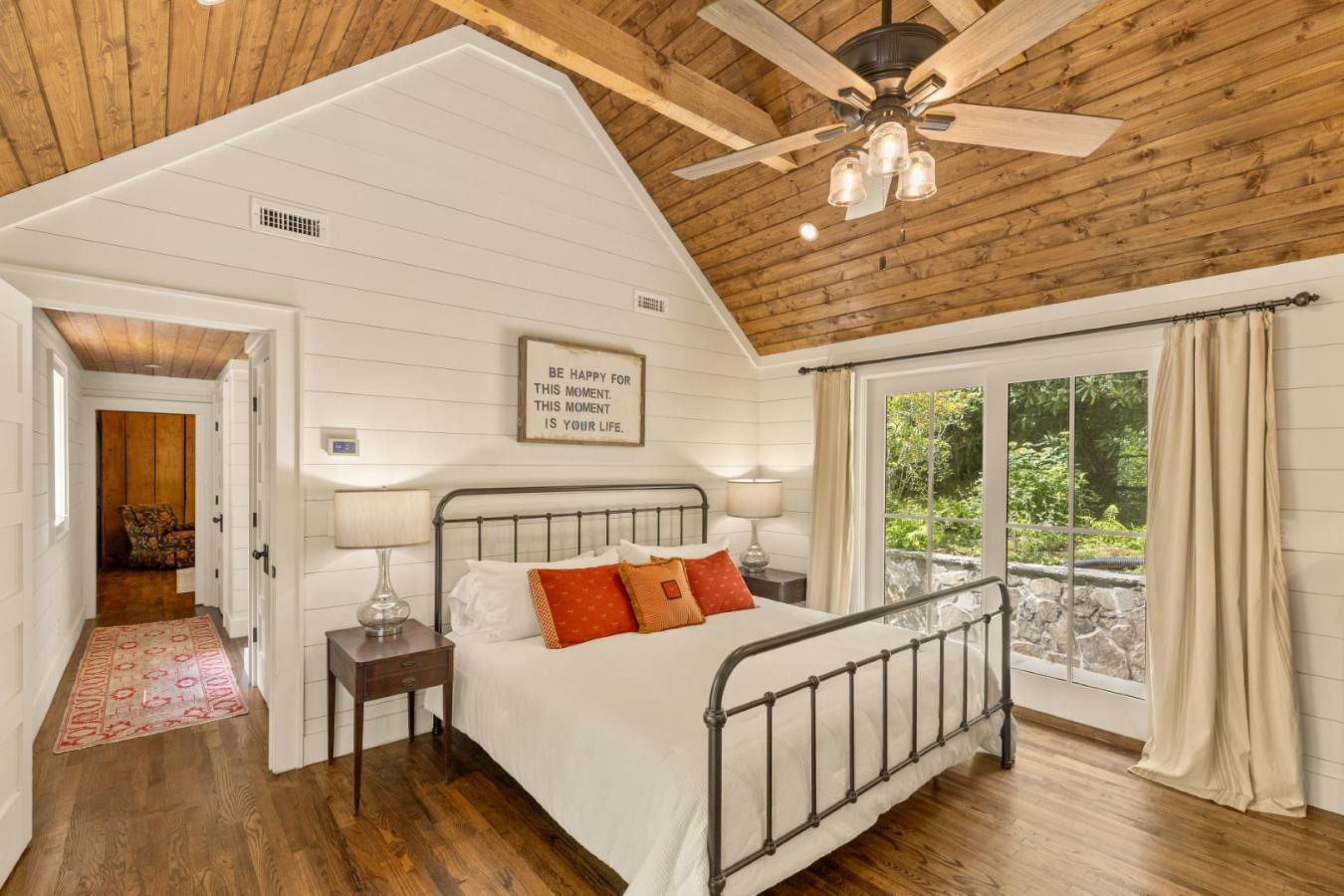 Highlands, Macon, 28741, United States, 4 Bedrooms Bedrooms, ,3 BathroomsBathrooms,Residential,For Sale,1900313