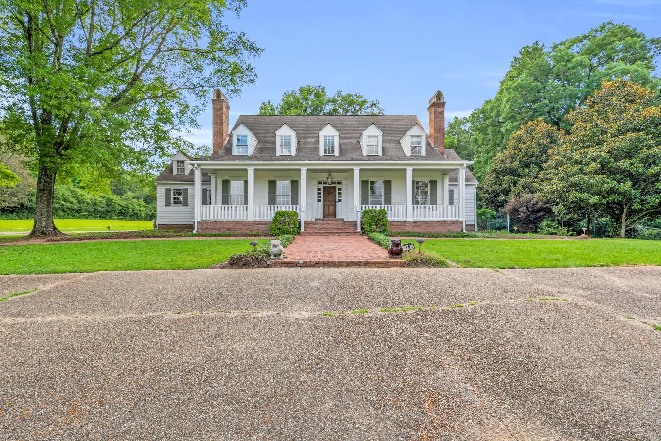 Starkville, Oktibbeha, 39759, United States, 4 Bedrooms Bedrooms, ,4 BathroomsBathrooms,Residential,For Sale,1902910