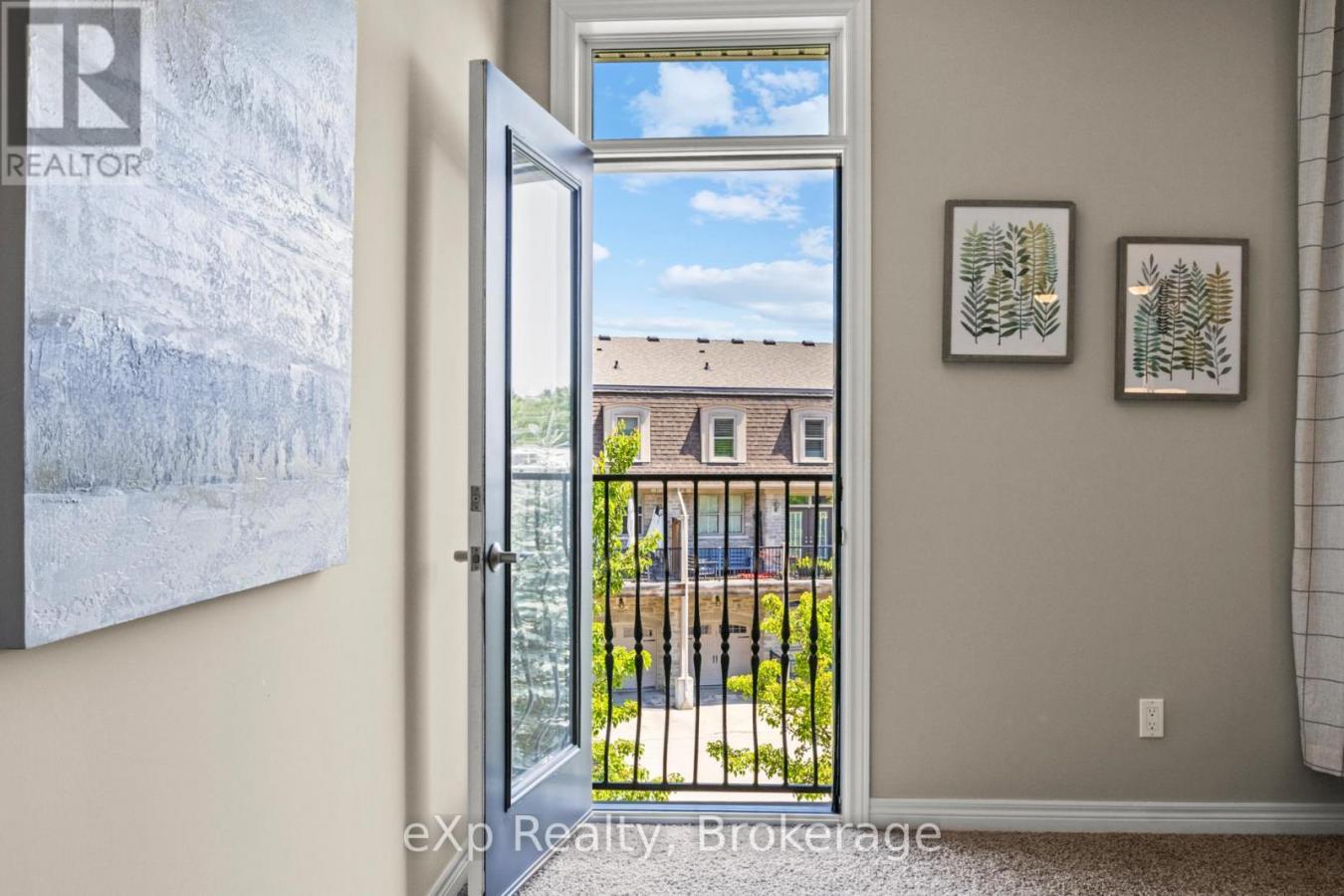 Guelph (Downtown), ON, N1H0A4, Canada, 3 Bedrooms Bedrooms, ,2 BathroomsBathrooms,Residential,For Sale,1900312
