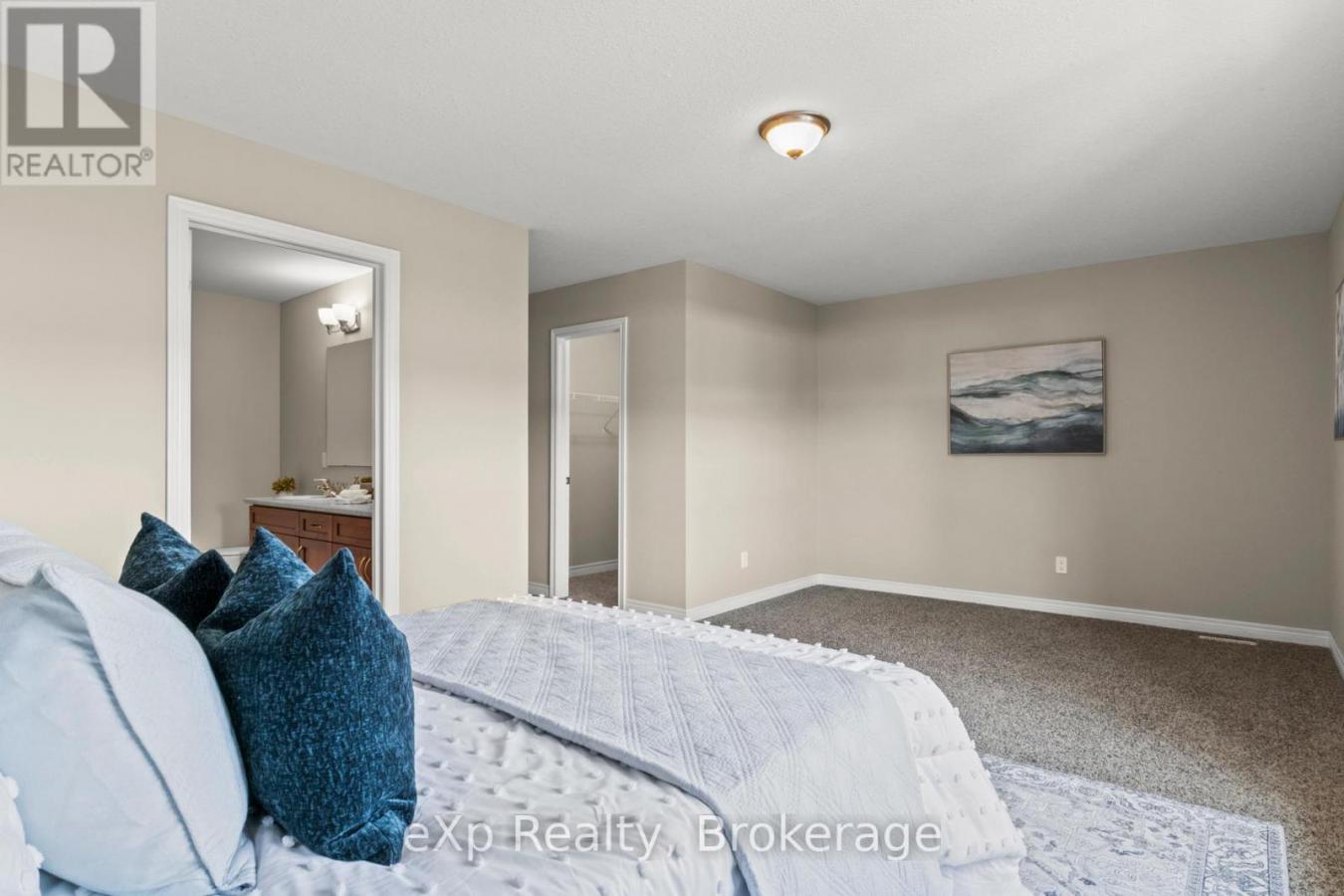 Guelph (Downtown), ON, N1H0A4, Canada, 3 Bedrooms Bedrooms, ,2 BathroomsBathrooms,Residential,For Sale,1900312