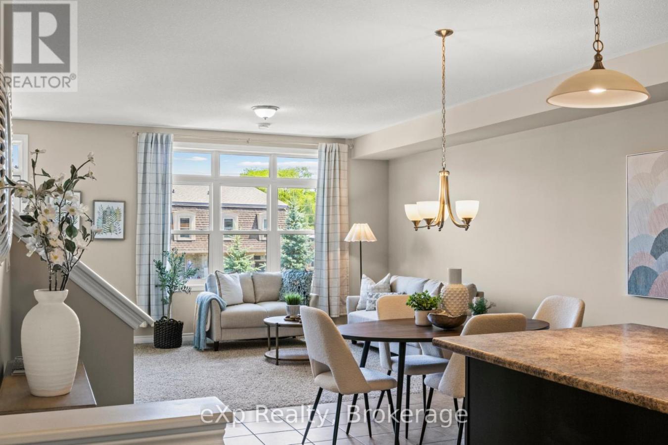 Guelph (Downtown), ON, N1H0A4, Canada, 3 Bedrooms Bedrooms, ,2 BathroomsBathrooms,Residential,For Sale,1900312
