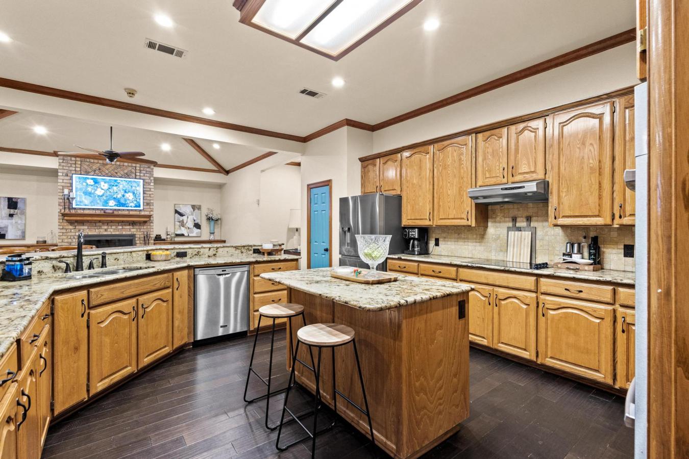 Denison, Grayson, 75092, United States, 4 Bedrooms Bedrooms, ,3 BathroomsBathrooms,Residential,For Sale,1900310