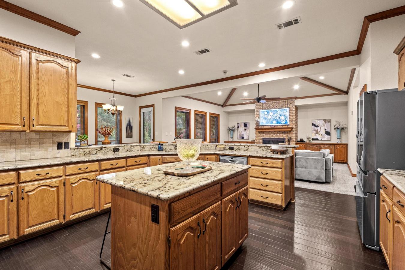 Denison, Grayson, 75092, United States, 4 Bedrooms Bedrooms, ,3 BathroomsBathrooms,Residential,For Sale,1900310