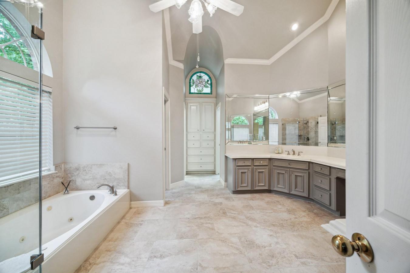 Kingwood, Texas, 77345, United States, 5 Bedrooms Bedrooms, ,3 BathroomsBathrooms,Residential,For Sale,1900307