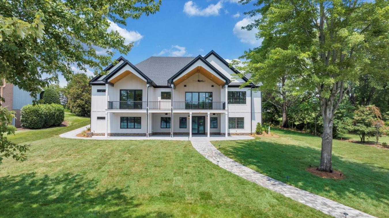 Penhook, Franklin, 24137, United States, 5 Bedrooms Bedrooms, ,4 BathroomsBathrooms,Residential,For Sale,1900303