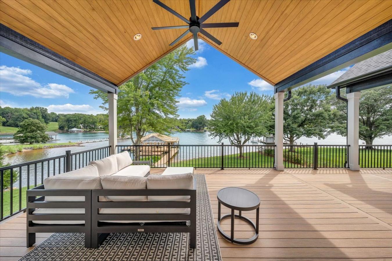 Penhook, Franklin, 24137, United States, 5 Bedrooms Bedrooms, ,4 BathroomsBathrooms,Residential,For Sale,1900303
