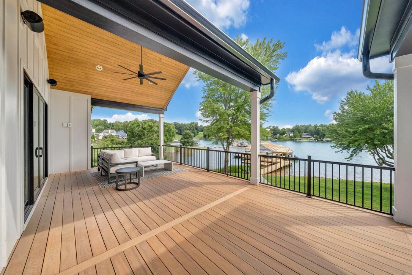 Penhook, Franklin, 24137, United States, 5 Bedrooms Bedrooms, ,4 BathroomsBathrooms,Residential,For Sale,1900303