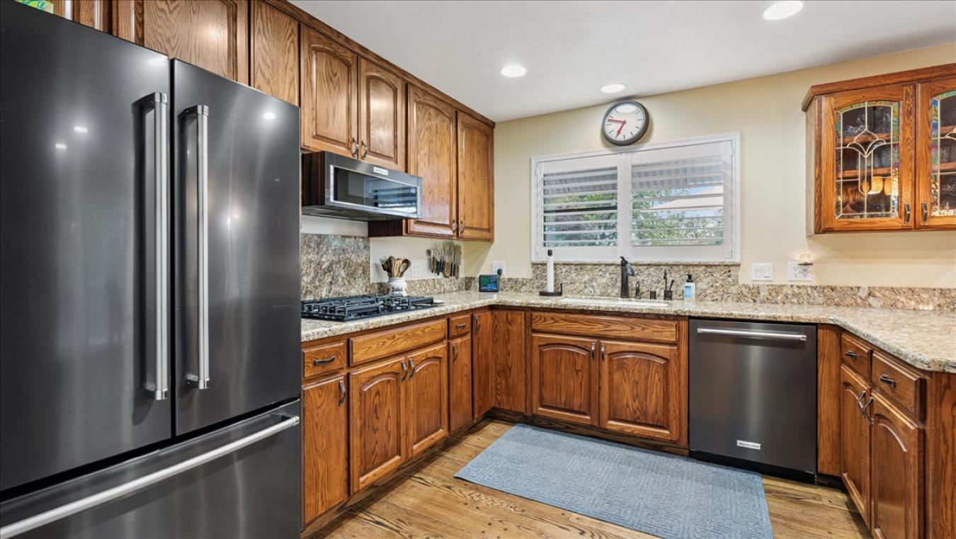 Colfax, Placer, 95713, United States, 4 Bedrooms Bedrooms, ,3 BathroomsBathrooms,Residential,For Sale,1900302