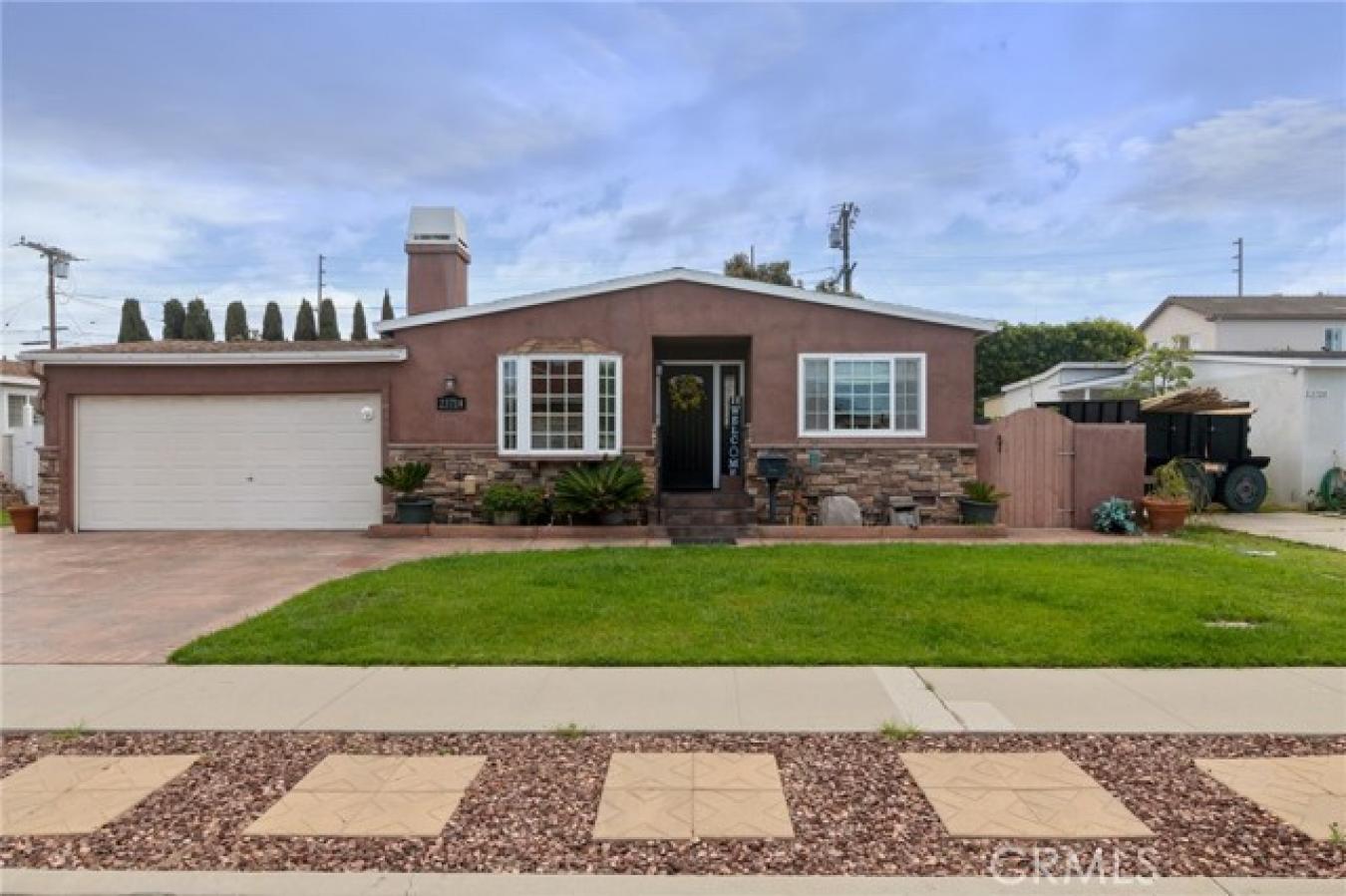Torrance, Los Angeles, 90501, United States, 4 Bedrooms Bedrooms, ,2 BathroomsBathrooms,Residential,For Sale,1900301