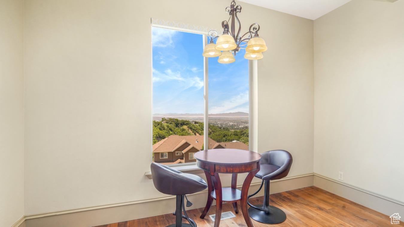 Bountiful, Utah, 84010, United States, 6 Bedrooms Bedrooms, ,6 BathroomsBathrooms,Residential,For Sale,1900300
