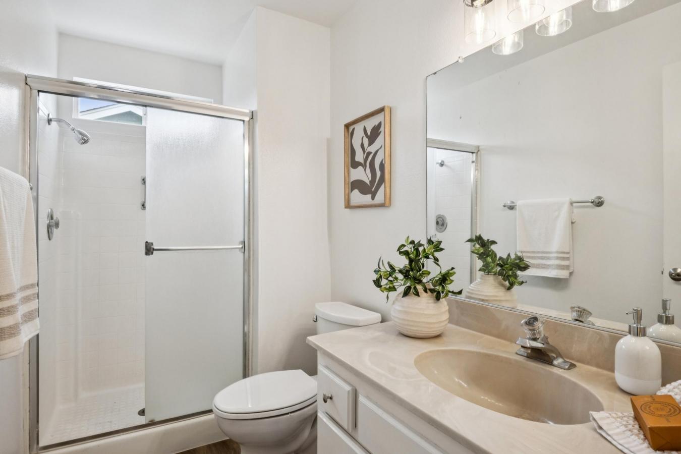 Petaluma, Sonoma, 94954, United States, 4 Bedrooms Bedrooms, ,3 BathroomsBathrooms,Residential,For Sale,1900289