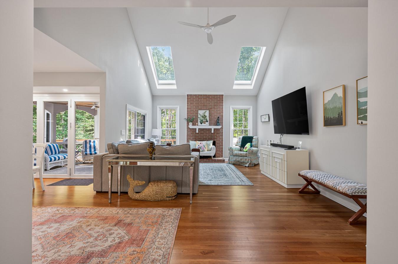 Fairfax Station, Fairfax, 22039, United States, 5 Bedrooms Bedrooms, ,3 BathroomsBathrooms,Residential,For Sale,1902908