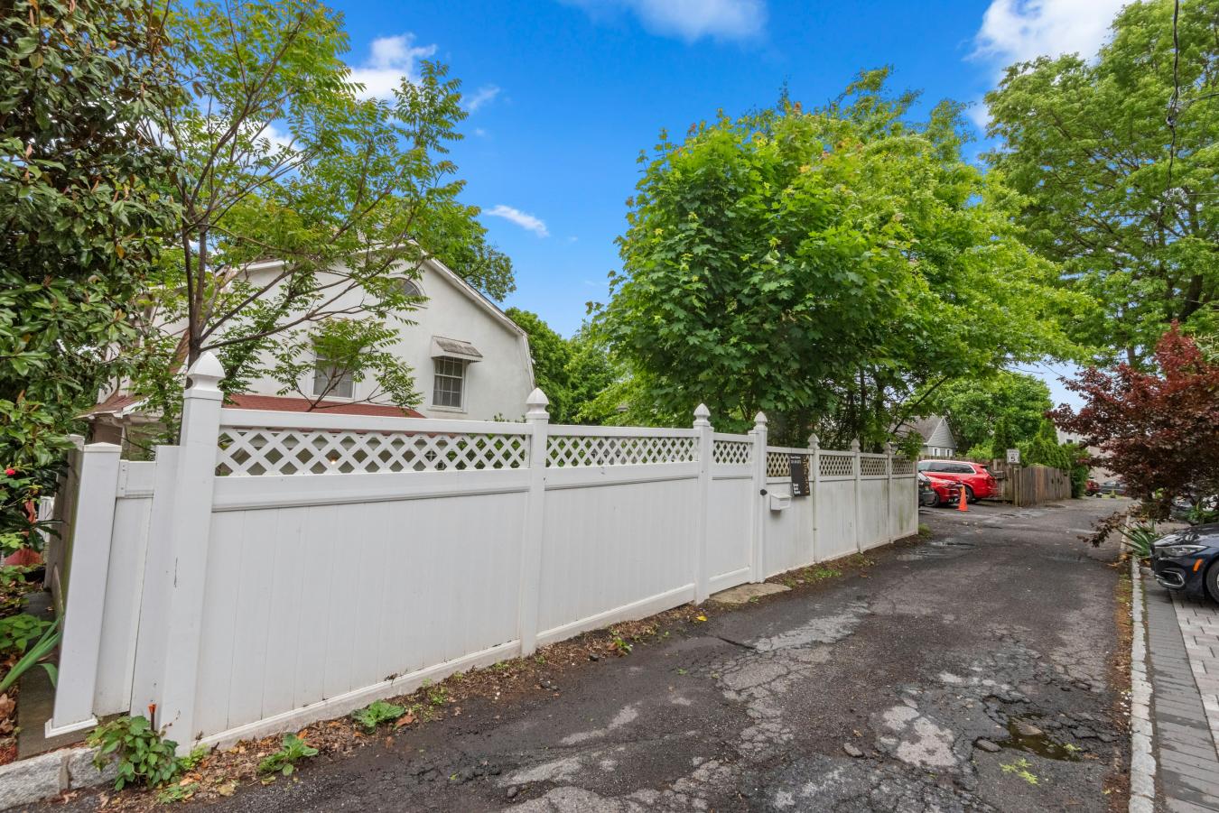 Edgewater, New Jersey, 07020, United States, 4 Bedrooms Bedrooms, ,3 BathroomsBathrooms,Residential,For Sale,1900271