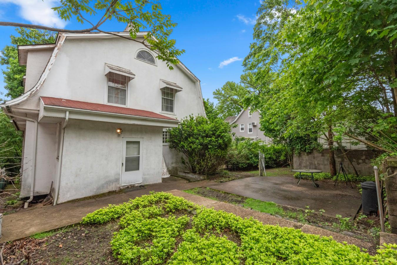 Edgewater, New Jersey, 07020, United States, 4 Bedrooms Bedrooms, ,3 BathroomsBathrooms,Residential,For Sale,1900271