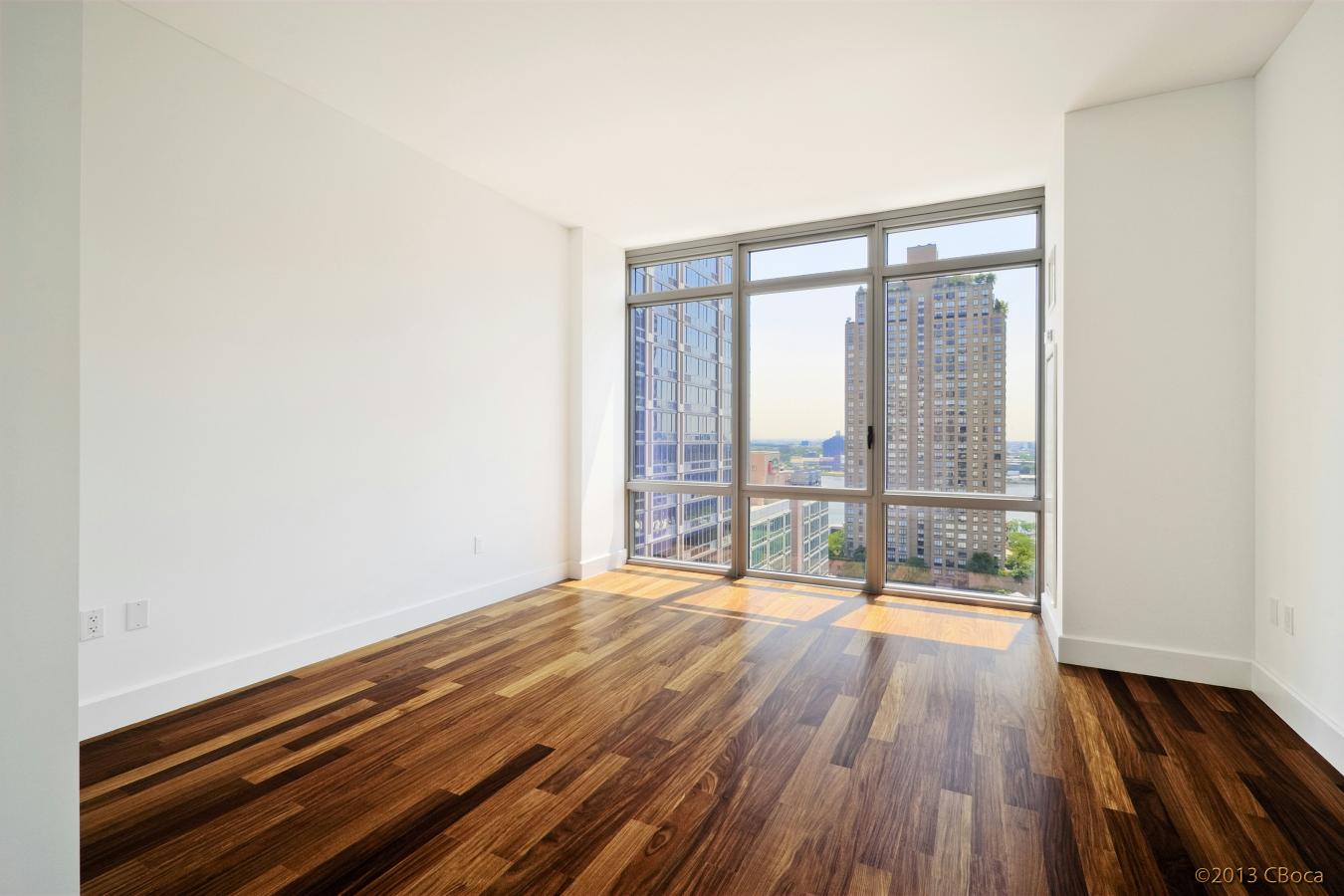 New York, New York, 10128, United States, 2 Bedrooms Bedrooms, ,2 BathroomsBathrooms,Residential,For Sale,1900269
