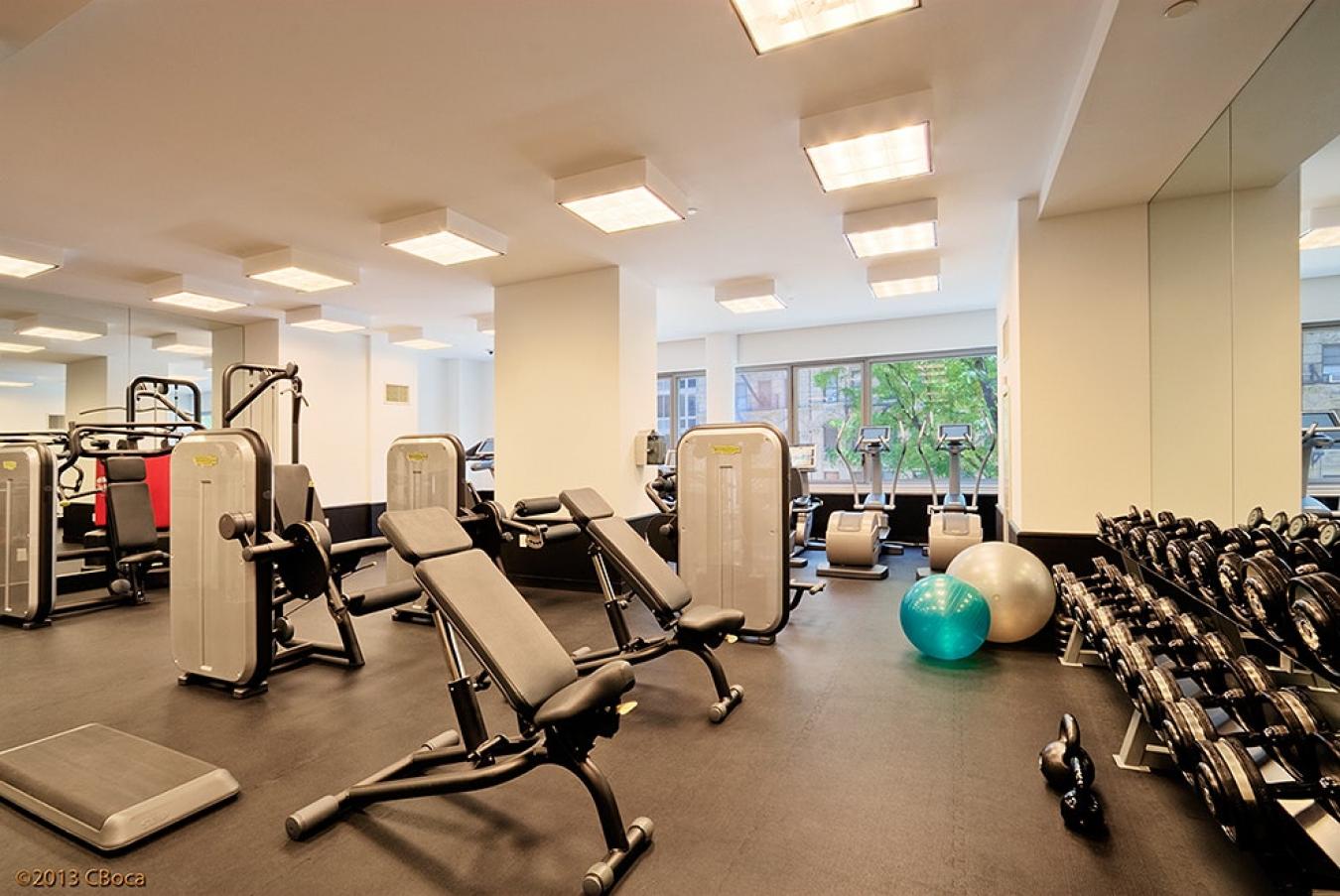 New York, New York, 10128, United States, 2 Bedrooms Bedrooms, ,2 BathroomsBathrooms,Residential,For Sale,1900268
