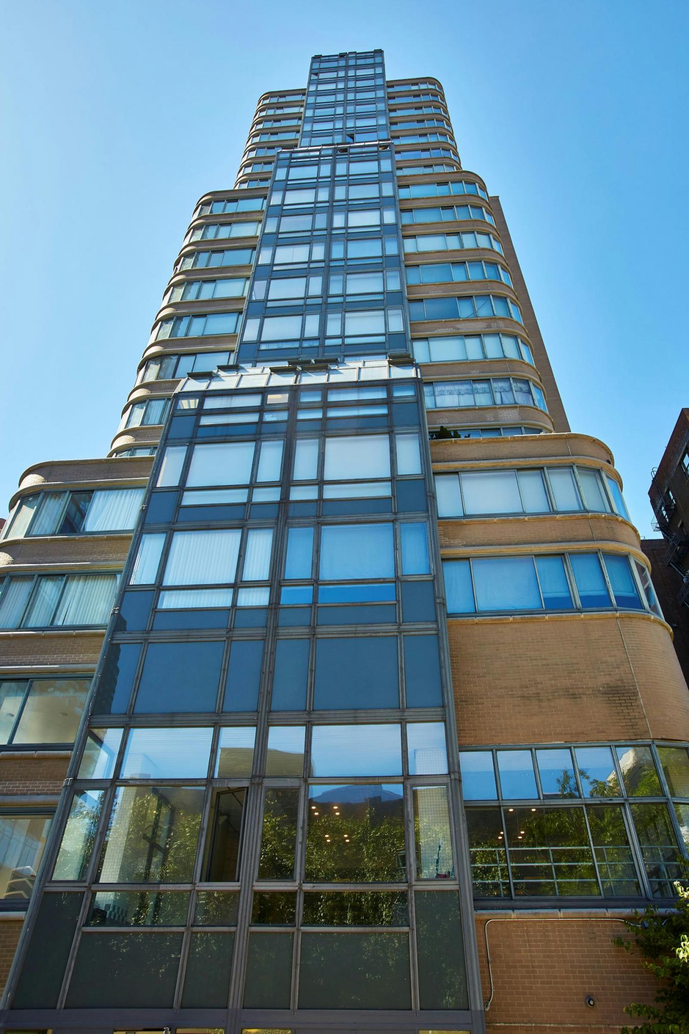 New York, New York, 10023, United States, 2 Bedrooms Bedrooms, ,1 BathroomBathrooms,Residential,For Sale,1900265