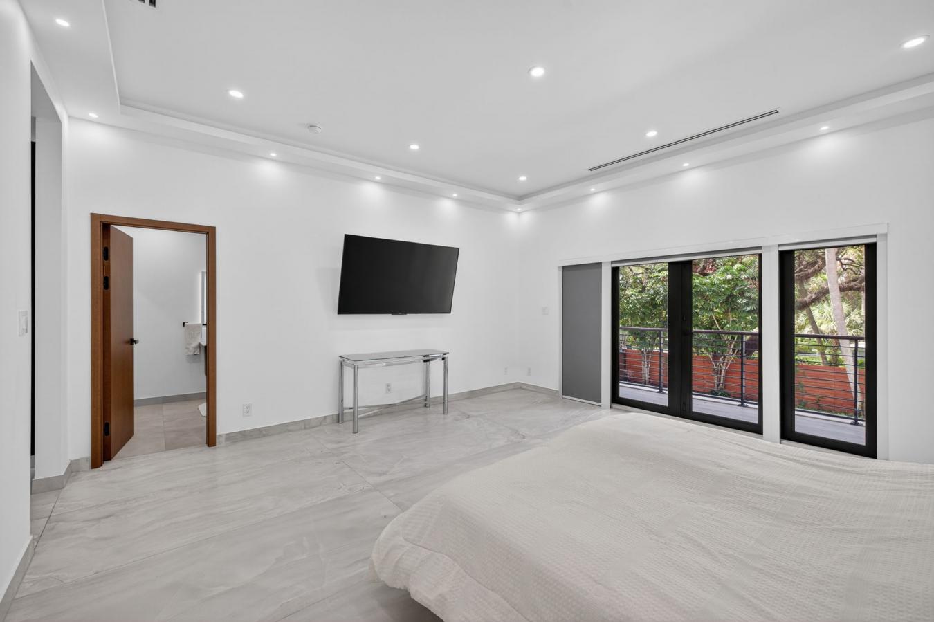 Fort Lauderdale, Broward, 33312, United States, 6 Bedrooms Bedrooms, ,6 BathroomsBathrooms,Residential,For Sale,1910069