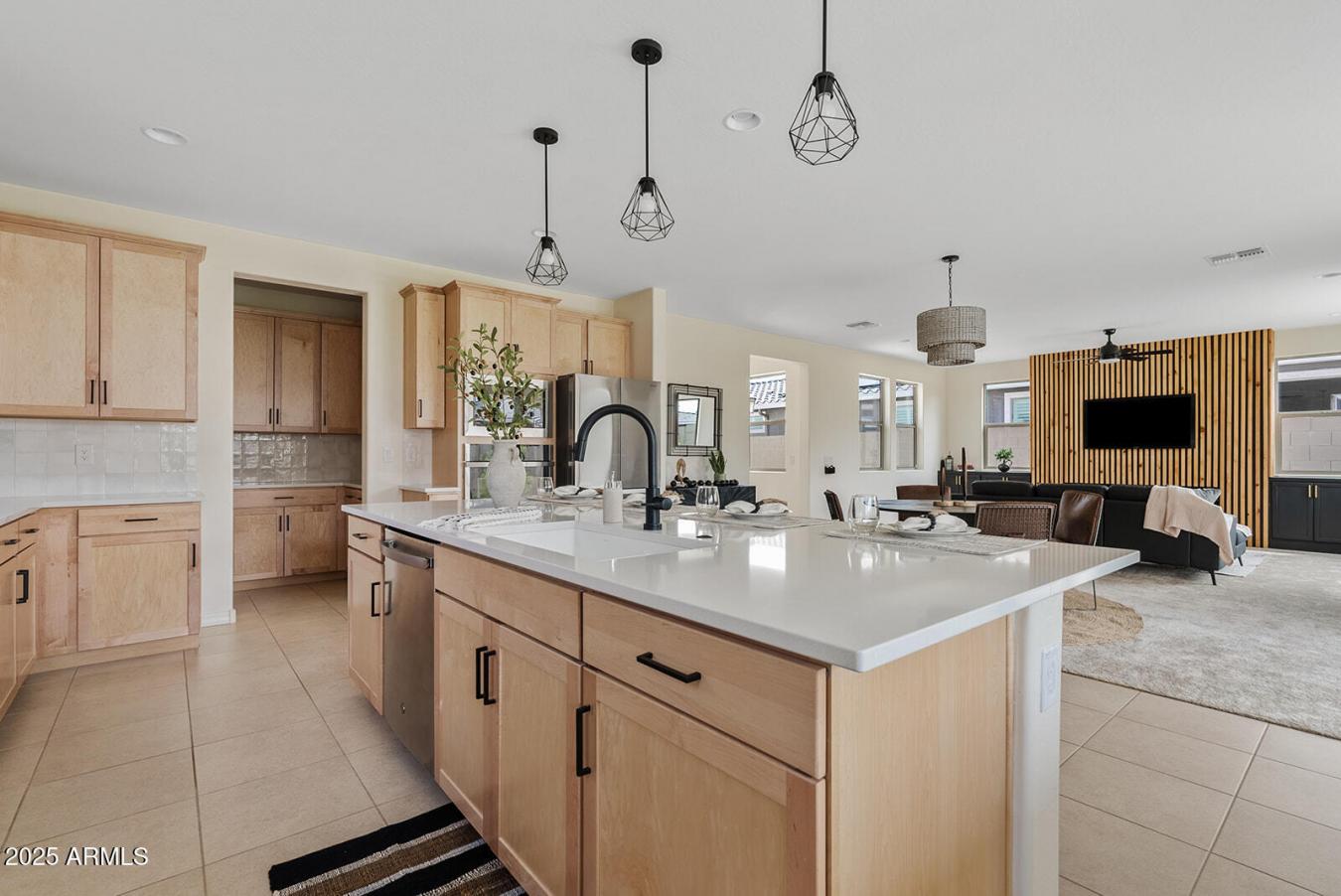 Mesa, Maricopa, 85212, United States, 4 Bedrooms Bedrooms, ,3 BathroomsBathrooms,Residential,For Sale,1902904