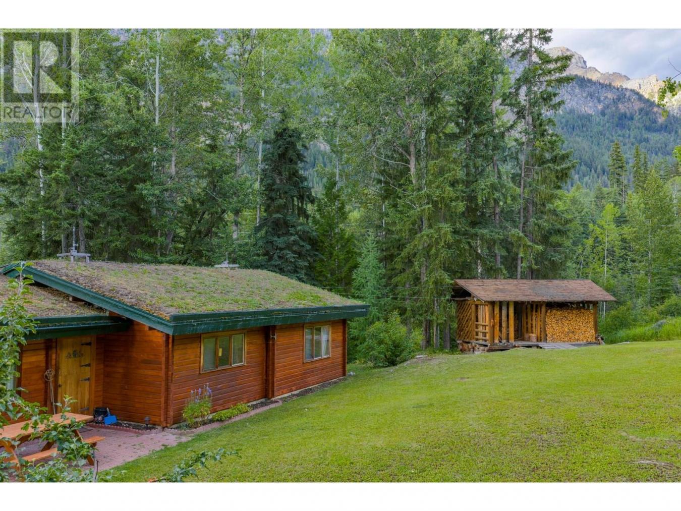 Golden, BC, V0A1H7, Canada, 3 Bedrooms Bedrooms, ,1 BathroomBathrooms,Residential,For Sale,1902900