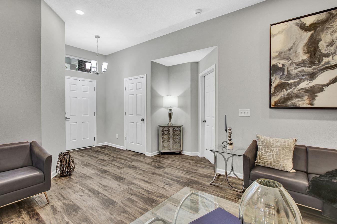 Stunning New Construction Home - Move-In Ready! Welcome home! A beauti – image 5