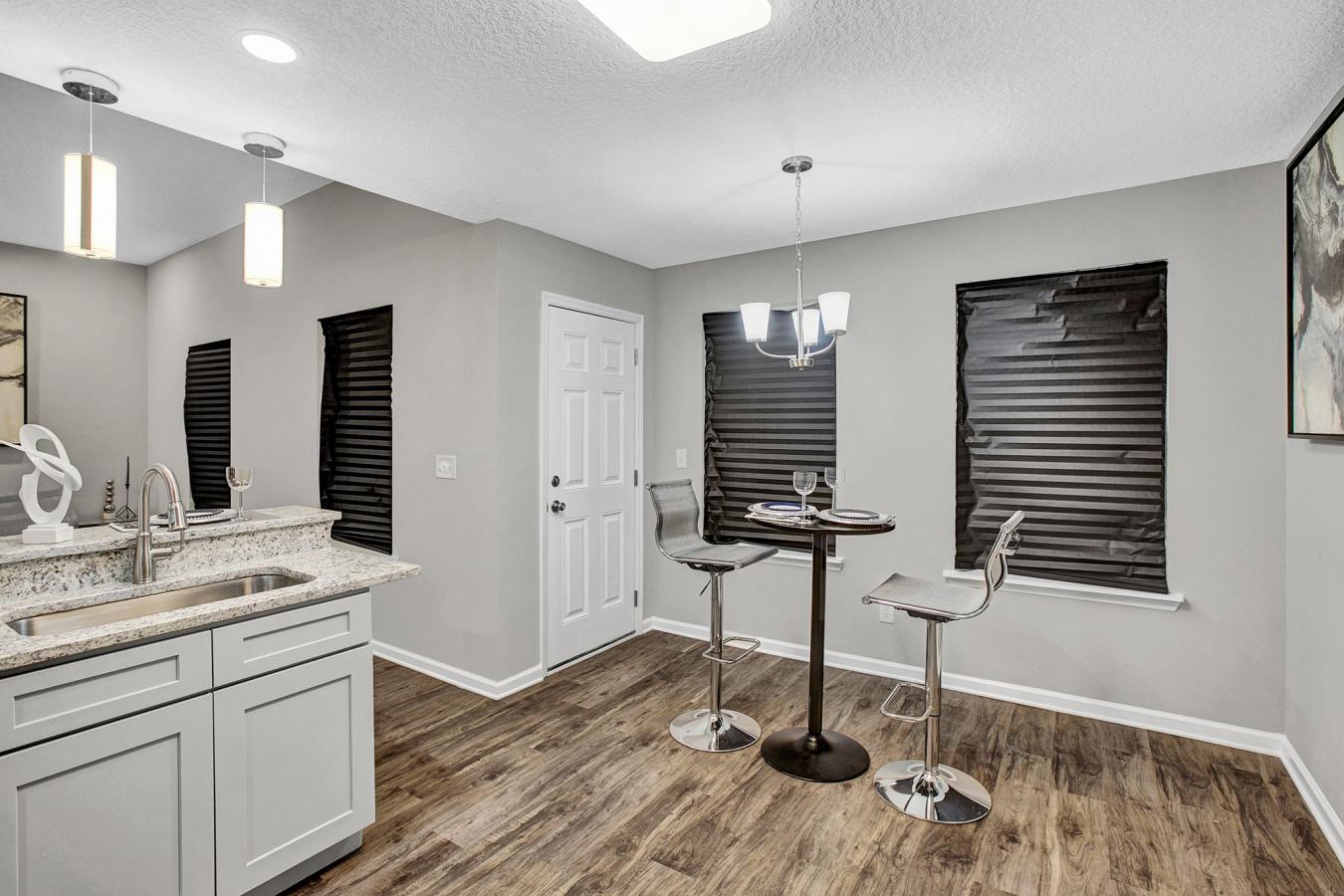 Stunning New Construction Home - Move-In Ready! Welcome home! A beauti – image 9